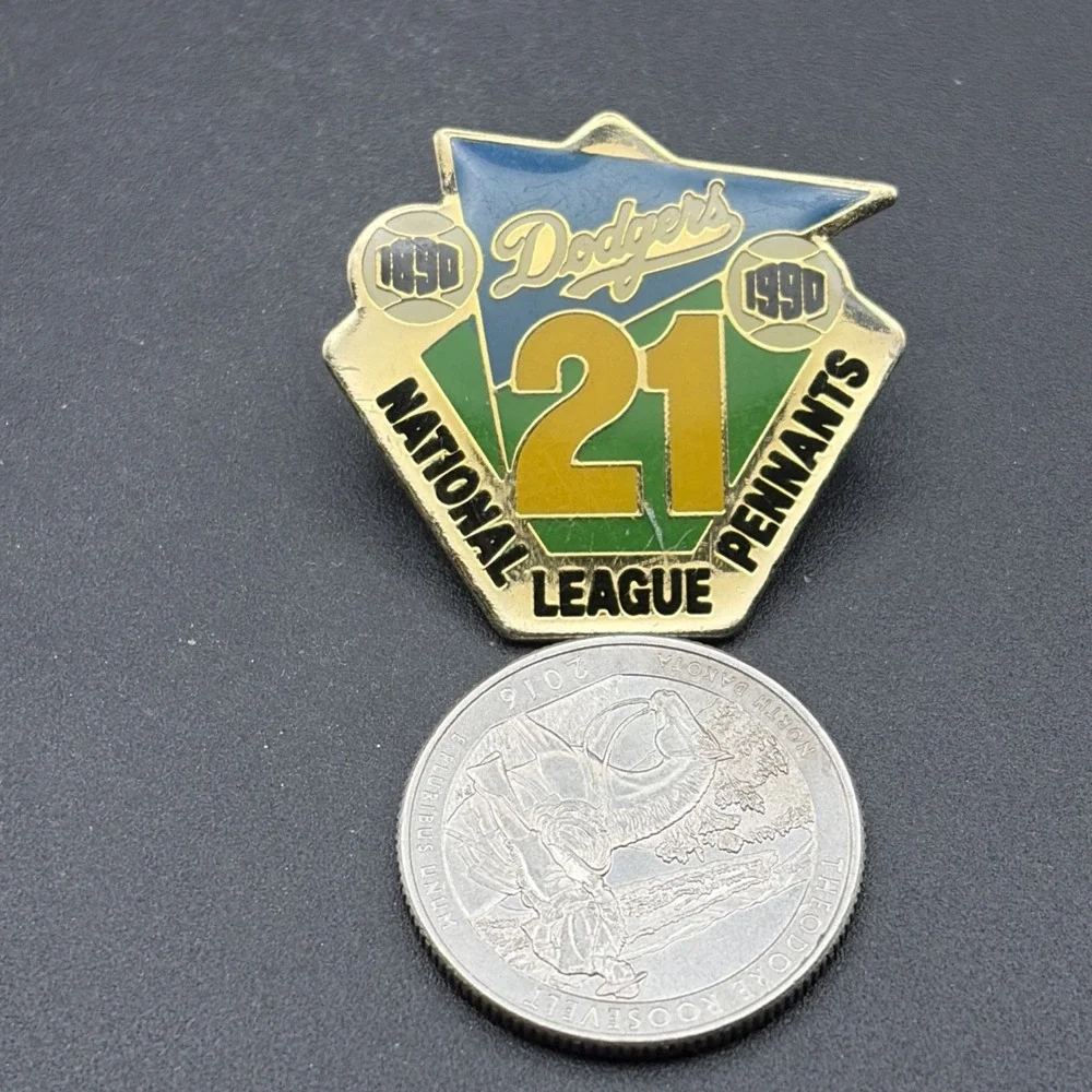 MLB Baseball Los Angeles Dodgers 21 National League Pennants Lapel‎ Hat Pin